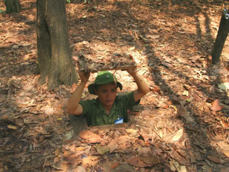 サイゴン・ブルー・トラベル