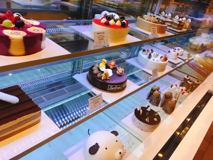 5区散策の休憩に！オシャレなPARIS BAGUETTE Cafe