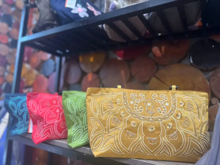 シルク刺繍トート