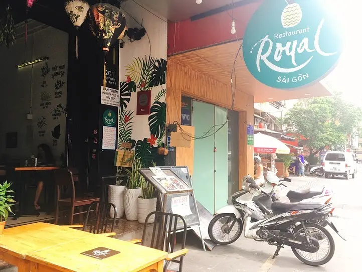 ブイビエン通りのベトナム料理レストラン「Royal Saigon Restaurant（ロイヤルサイゴンレストラン）」
