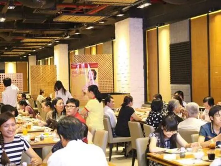 ホアン・イエン（ビンコムセンター）