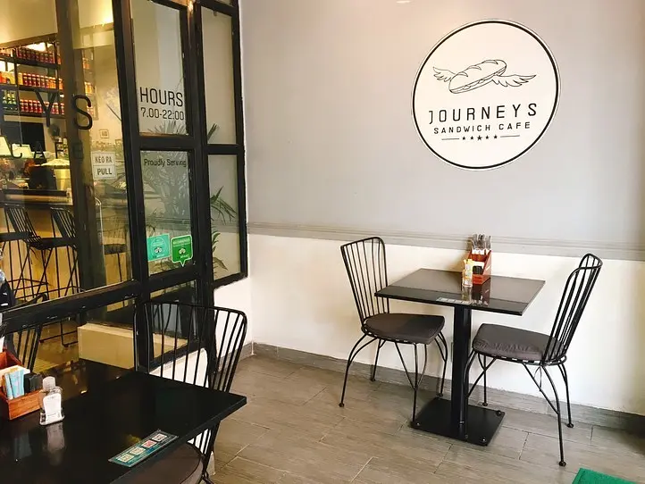 サンドイッチ専門店でおしゃれバインミーを食べよう　～「Journeys Sandwich Café」